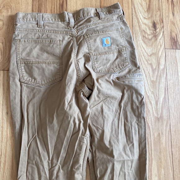 Charhartt relaxed fit pants.  35x34 - Picture 6 of 8